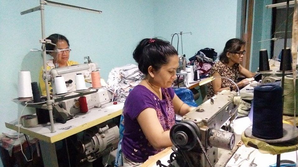 Van werken in het buitenland naar een lokale kleermakerij